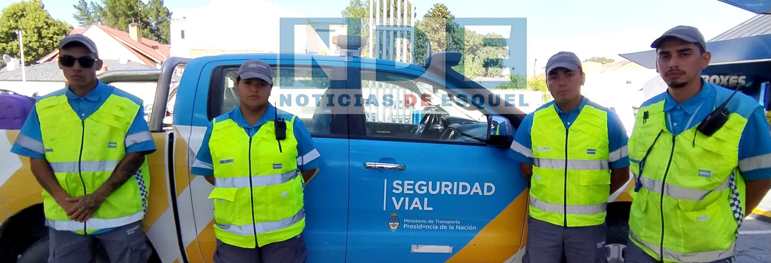 Gastón Barcelona (a la derecha) y la comisión de la ANSV