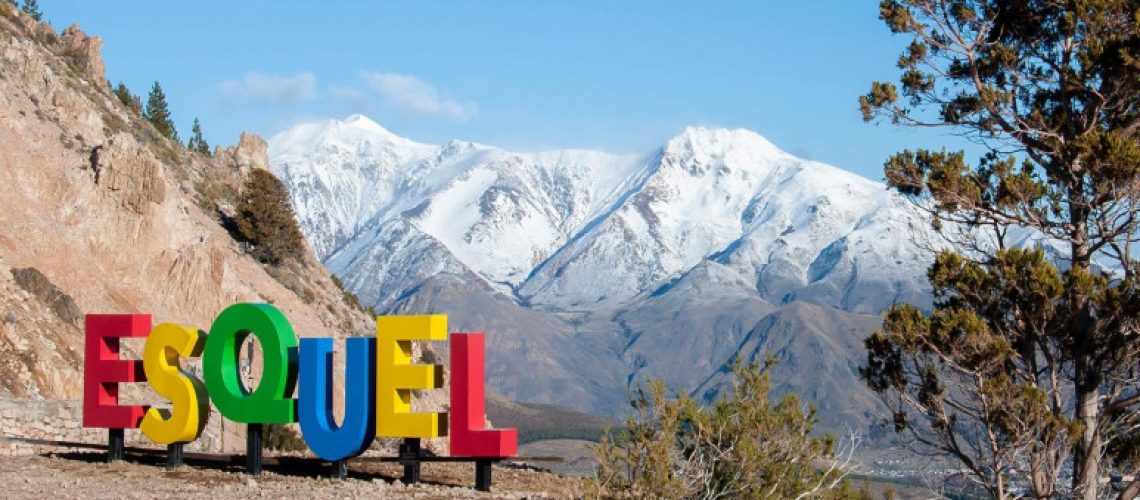 16563321460-Esquel-773x458