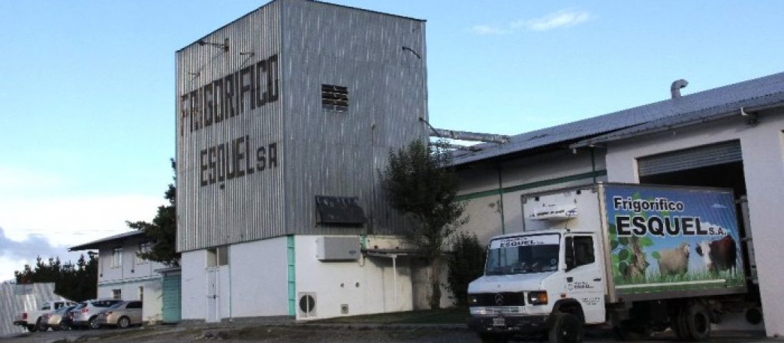 Frigorífico-Esquel-700x352