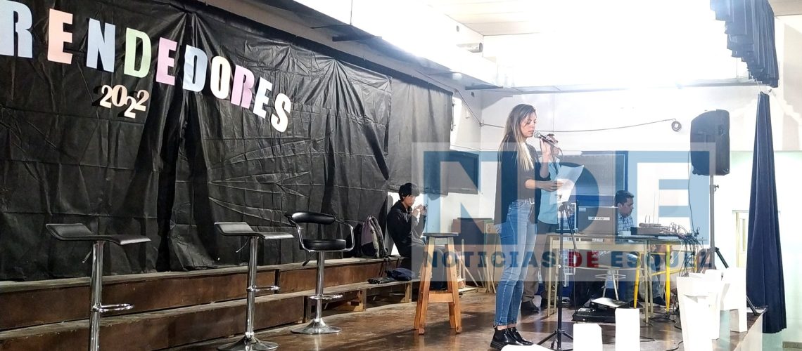 Picsart_22-11-16_15-50-02-553