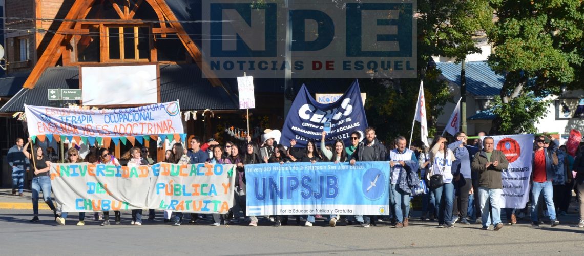 {"remix_data":[],"remix_entry_point":"challenges","source_tags":["local"],"origin":"unknown","total_draw_time":0,"total_draw_actions":0,"layers_used":0,"brushes_used":0,"photos_added":0,"total_editor_actions":{},"tools_used":{},"is_sticker":false,"edited_since_last_sticker_save":false,"containsFTESticker":false}