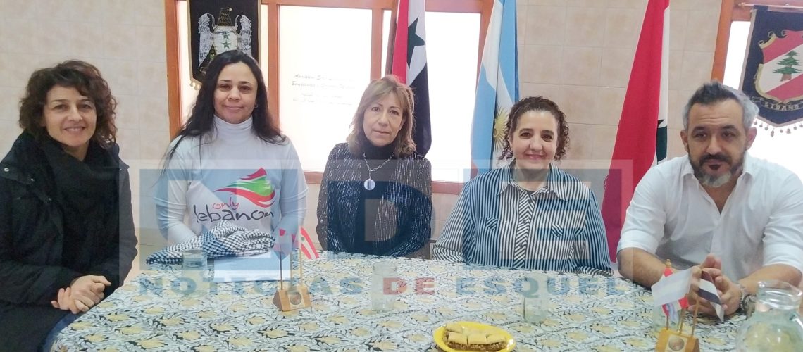 {"remix_data":[],"remix_entry_point":"challenges","source_tags":["local"],"origin":"unknown","total_draw_time":0,"total_draw_actions":0,"layers_used":0,"brushes_used":0,"photos_added":0,"total_editor_actions":{},"tools_used":{},"is_sticker":false,"edited_since_last_sticker_save":false,"containsFTESticker":false}