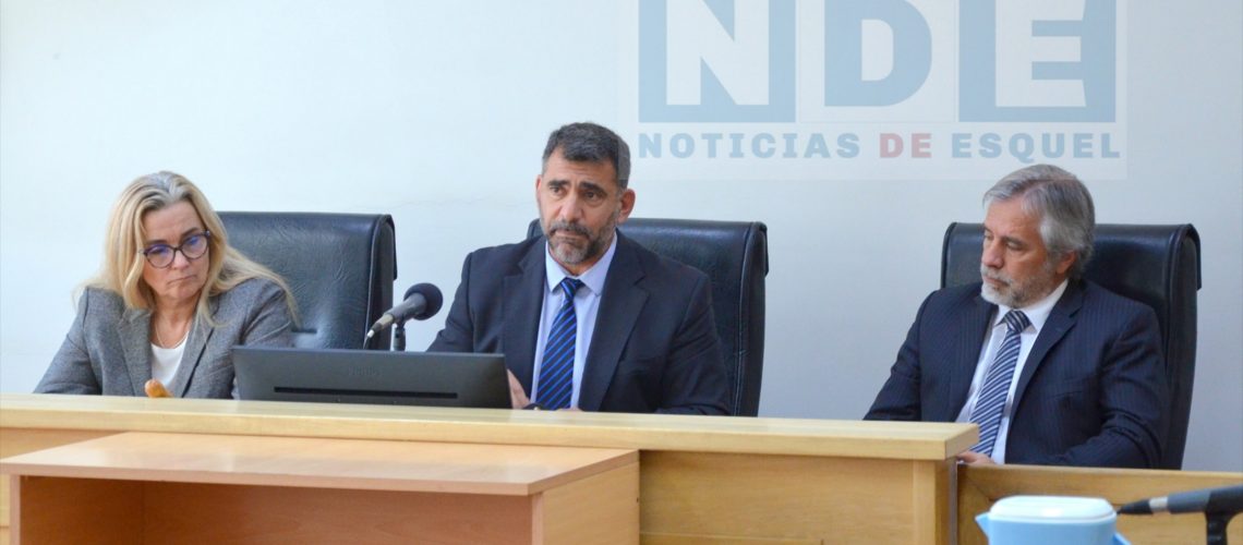 {"remix_data":[],"remix_entry_point":"challenges","source_tags":["local"],"origin":"unknown","total_draw_time":0,"total_draw_actions":0,"layers_used":0,"brushes_used":0,"photos_added":0,"total_editor_actions":{},"tools_used":{},"is_sticker":false,"edited_since_last_sticker_save":false,"containsFTESticker":false}