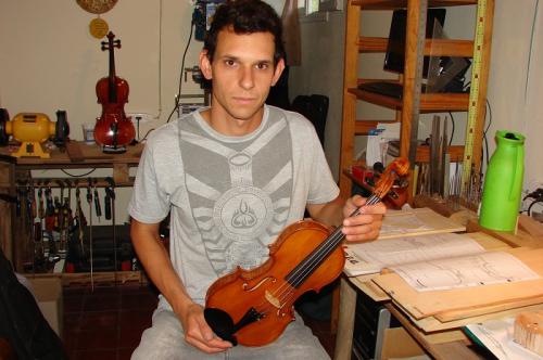 4-7-2023 diploamdo instrumentos luthier
