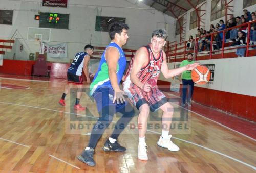 "El seba" Leyton marcado por Iturburu