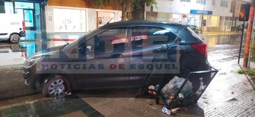 10-2-2025 camioneta choca fuga